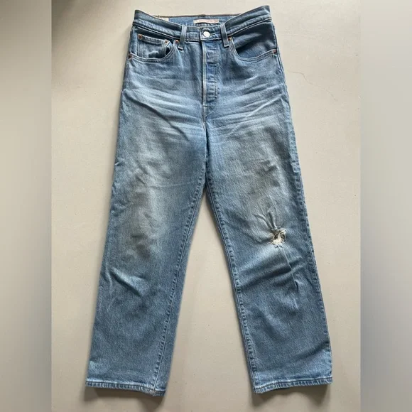 Levi’s Ribcage Straight Jean - Picture 3 of 9